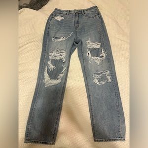 American Eagle Comfort Stretch Waistband High Rise Mom Jean |Size: 8